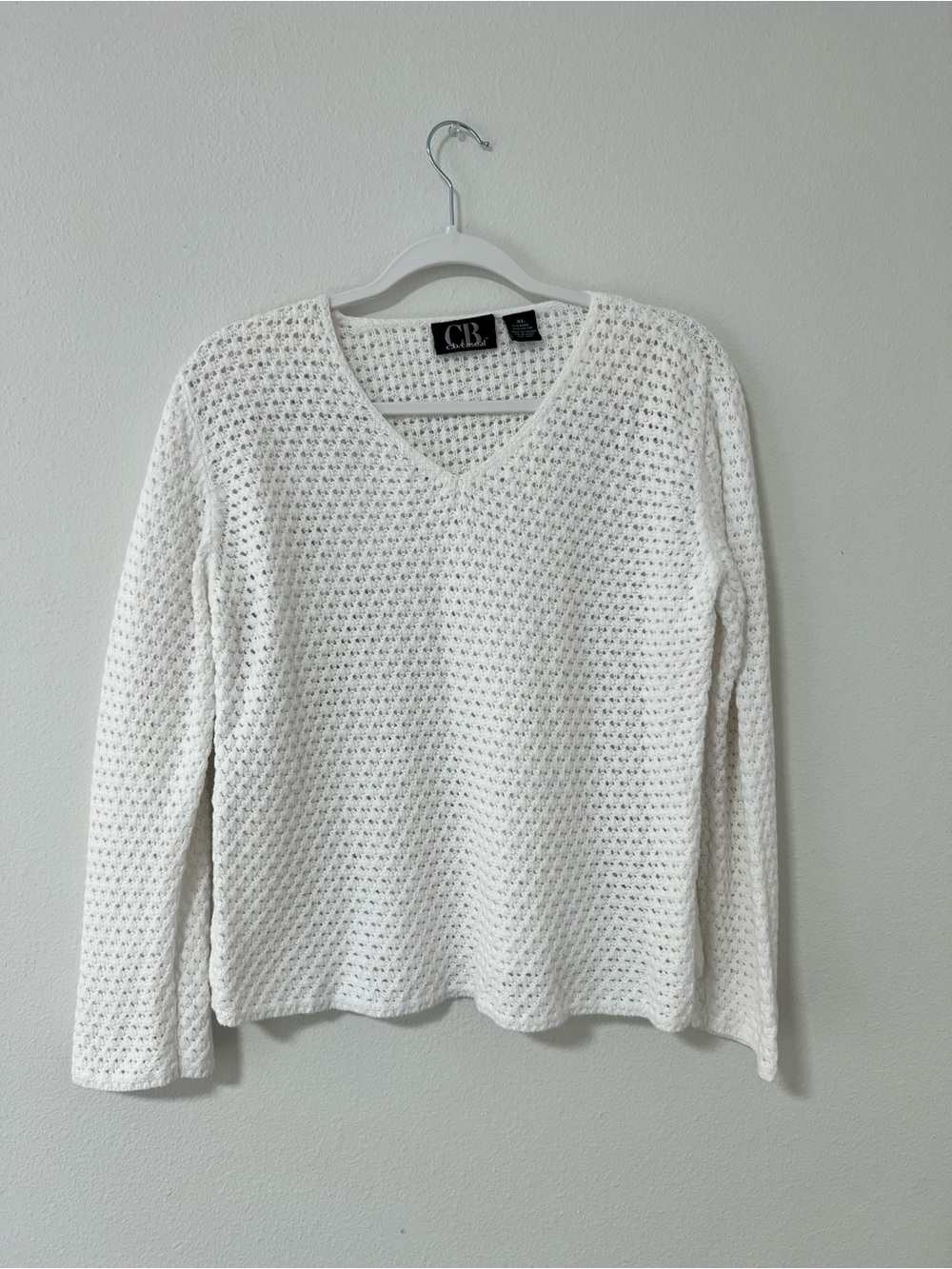 CB Casual White V-Neck Open Weave Knit Sweater